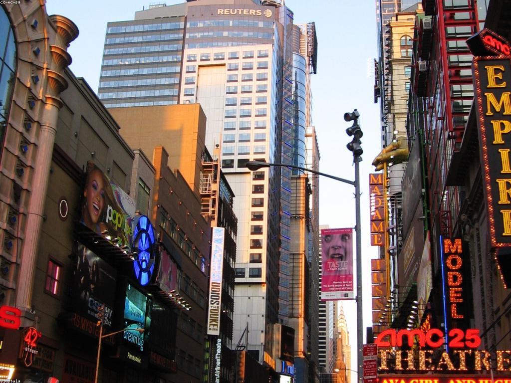 របាយការណ៍ និងទិន្នន័យ: កាតាឡុកនៃដំណឹងសំខាន់ៗ